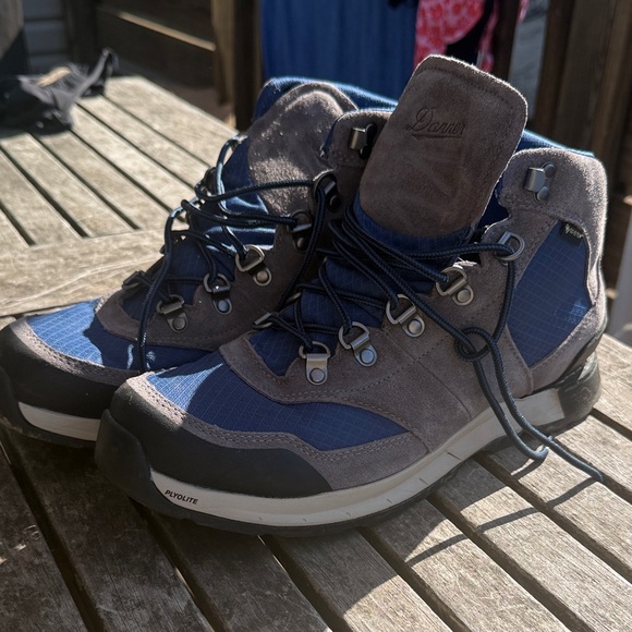 Danner Free Spirit Gore-Tex Boot - Picture 1 of 5